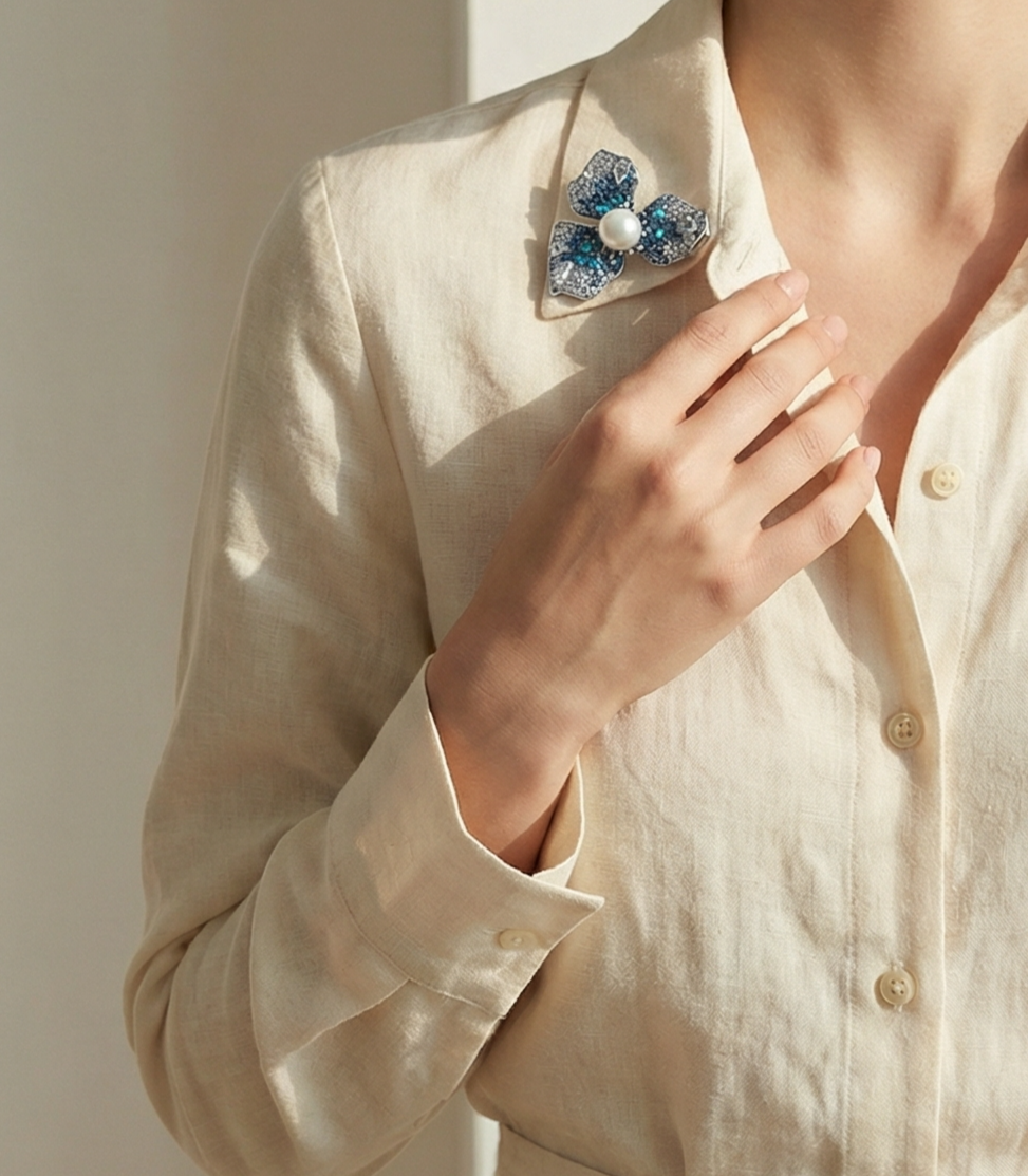 The Flow of Water: Alloy & Jiali Freshwater Pearl Brooch